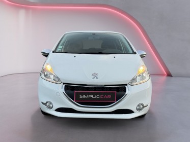 Peugeot 208 style vti 82 ch sieges chauffants/ 5 places/ climatisation occasion simplicicar orgeval  simplicicar simplicibike...