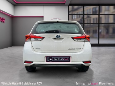 Toyota auris hybride 136h dynamic occasion simplicicar rennes simplicicar simplicibike france