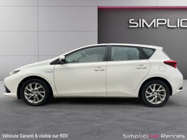 Toyota auris hybride 136h dynamic occasion simplicicar rennes simplicicar simplicibike france