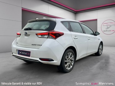 Toyota auris hybride 136h dynamic occasion simplicicar rennes simplicicar simplicibike france