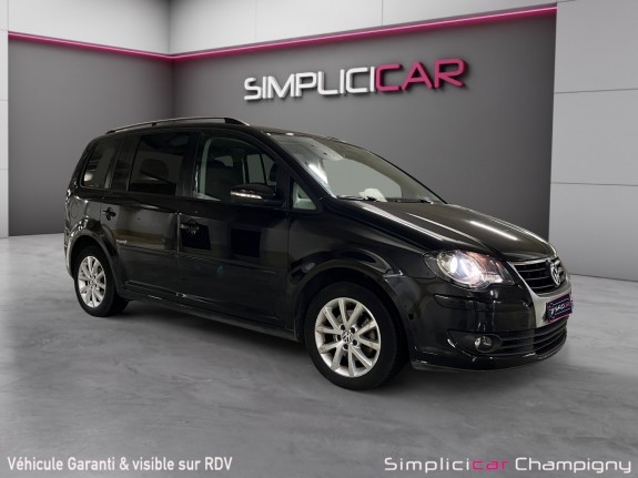 Volkswagen touran 1.9 tdi 105 freestyle - 7 place ideal famille nombreuse - radar av ar - feux xenon - boite 6 occasion...