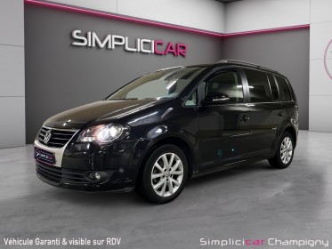 Volkswagen touran 1.9 tdi 105 freestyle - 7 place ideal famille nombreuse - radar av ar - feux xenon - boite 6 occasion...