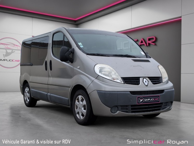 Renault trafic 2.5 dci 145 ch 9 places garantie 12mois occasion simplicicar royan simplicicar simplicibike france