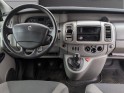 Renault trafic 2.5 dci 145 ch 9 places garantie 12mois occasion simplicicar royan simplicicar simplicibike france