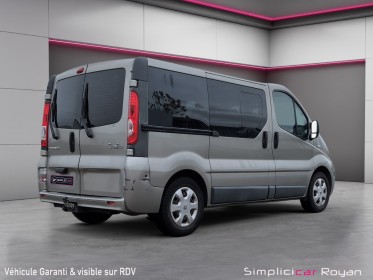 Renault trafic 2.5 dci 145 ch 9 places garantie 12mois occasion simplicicar royan simplicicar simplicibike france