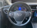 Toyota auris hybride 136h design occasion cannes (06) simplicicar simplicibike france