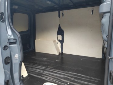 Renault trafic fourgon l1h1 2800 kg blue dci 150 ch grand confort  options occasion simplicicar reims simplicicar...