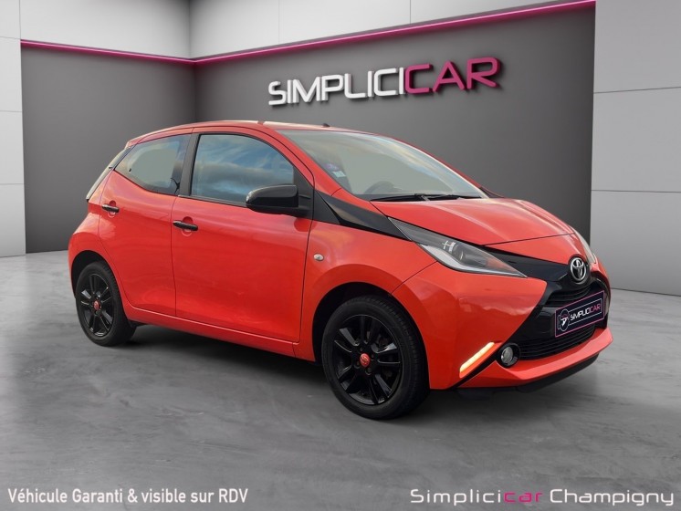 Toyota aygo 1.0 vvt-i stop  start x-cite - interieur full cuir - camera de recul - main libre mp3 - entretien a jour toyota...