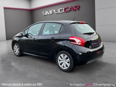 Peugeot 208 business 1.6 e-hdi 92ch bvm5 business - ecran kit main libre bluetooth mp3 - climatisation auto - ideal jeune......