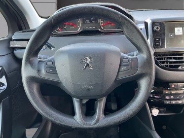 Peugeot 208 business 1.6 e-hdi 92ch bvm5 business - ecran kit main libre bluetooth mp3 - climatisation auto - ideal jeune......