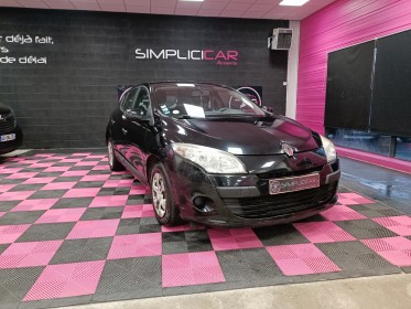 Renault megane iii berline dci 85 eco2 authentique occasion simplicicar amiens  simplicicar simplicibike france