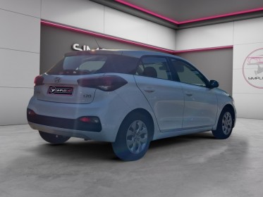 Hyundai i20 1.2 75ch initia occasion  simplicicar nord isere simplicicar simplicibike france