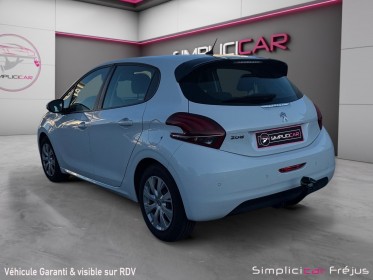 Peugeot 208 1.6 bluehdi 75ch bvm5 style occasion simplicicar frejus  simplicicar simplicibike france