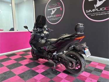 Yamaha tmax 560 tech max - akrapovic occasion simplicicar lagny  simplicicar simplicibike france