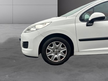 Peugeot 207 affaire 1.4 hdi 70ch - 5 places - premiere main - petit budget - garantie 12 mois occasion simplicicar compiegne...