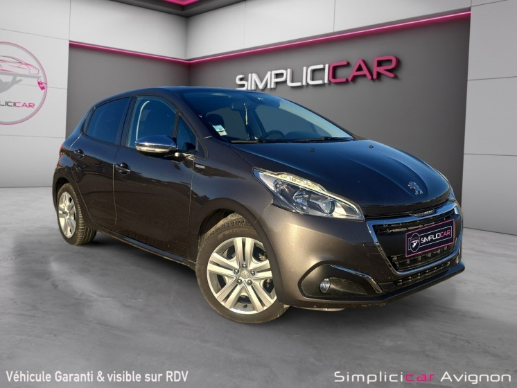 Peugeot 208 82ch finition : style - distribution et révision réalisé moins de 5.000 kms occasion avignon (84) simplicicar...