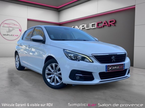 Peugeot 308 ii style / carplay / regulateur / ecran tactile / garantie et financement occasion simplicicar salon de provence...