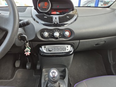 Renault twingo ii 1.2 lev 16v 75 eco2 purple toit ouvrant/bluetooth - garantie 12 mois - occasion simplicicar marignane ...