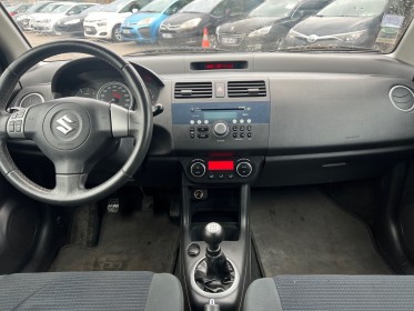 Suzuki swift 1.3 ddis suzuki swift iii 1.3 ddis occasion avignon (84) simplicicar simplicibike france