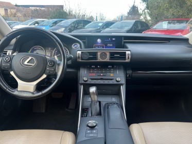 Lexus is is 300h luxe full entretien lexus occasion avignon (84) simplicicar simplicibike france