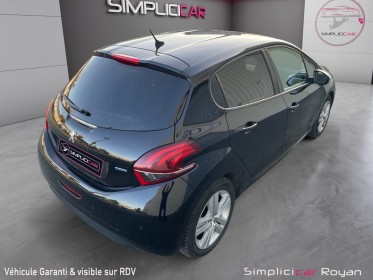 Peugeot 208 1.2 essence 82ch bvm5 active garantie 12 mois occasion simplicicar royan simplicicar simplicibike france