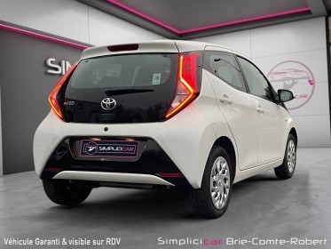 Toyota aygo mc18 1.0 vvt-i x-play x-app entretien et garantie toyota occasion simplicicar brie-comte-robert simplicicar...