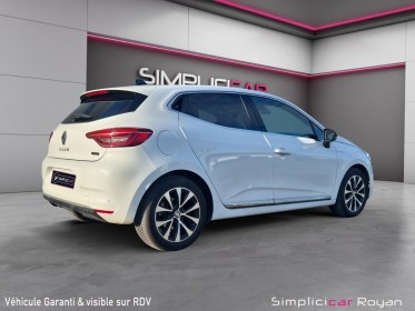 Renault clio v e-tech full hybrid 145 techno garantie 1 ans occasion simplicicar royan simplicicar simplicibike france