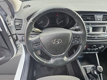 Hyundai i20 1.2 84 intuitive garantie 12  ou 24 mois occasion simplicicar charmes simplicicar simplicibike france