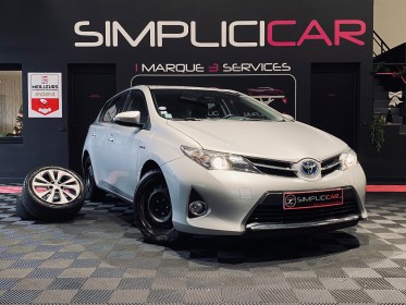 Toyota auris hybride 136h dynamic - garantie 12 mois occasion  simplicicar aix les bains simplicicar simplicibike france