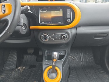 Renault twingo iii 0.9 l tce 95 edc intens révisée garantie 12 mois occasion simplicicar vichy simplicicar simplicibike...