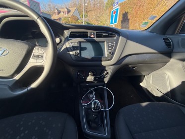 Hyundai i20 1.0 t-gdi 100 edition mondial 2019 occasion simplicicar brive la gaillarde  simplicicar simplicibike france