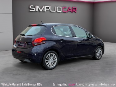 Peugeot 208 1.2 puretech 82ch bvm5 allure occasion simplicicar lagny  simplicicar simplicibike france