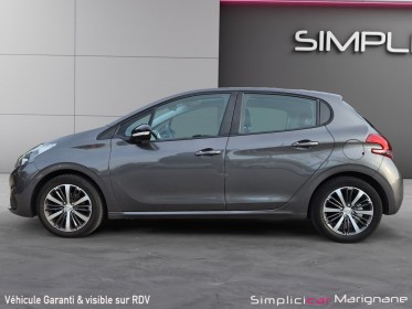 Peugeot 208 1.2vti 82ch bvm5 allure/carplay/toit pano/sieges chauffants/courroie neuve/garantie 12 mois occasion simplicicar...