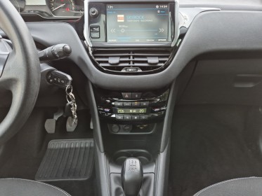 Peugeot 208 1.2vti 82ch bvm5 allure/carplay/toit pano/sieges chauffants/courroie neuve/garantie 12 mois occasion simplicicar...