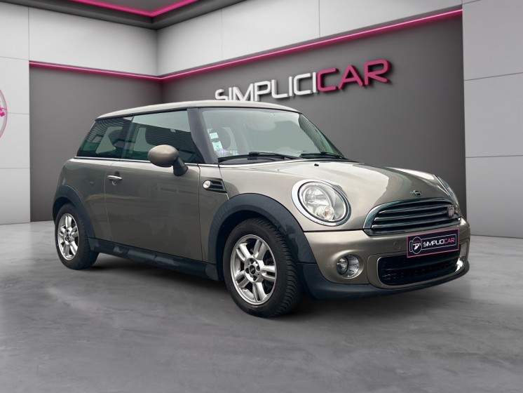 Mini hatch r56 75 ch one docklands / garantie 1an occasion  simplicicar nord isere simplicicar simplicibike france