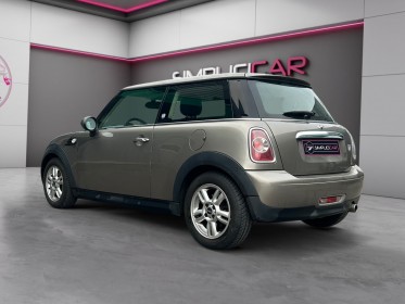 Mini hatch r56 75 ch one docklands / garantie 1an occasion  simplicicar nord isere simplicicar simplicibike france