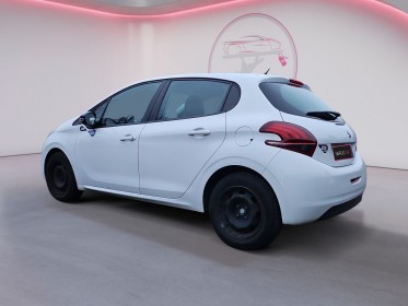 Peugeot 208 like 68 ch climatisation/ regulateur/limiteur occasion simplicicar orgeval  simplicicar simplicibike france