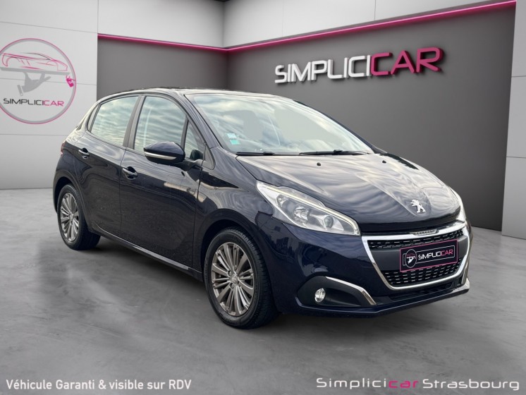 Peugeot 208 1.2 puretech 82ch bvm5 style siege chauffant - gps - bluetooth courroie de distri fait occasion simplicicar...