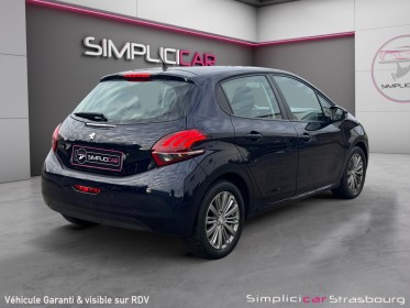 Peugeot 208 1.2 puretech 82ch bvm5 style siege chauffant - gps - bluetooth courroie de distri fait occasion simplicicar...