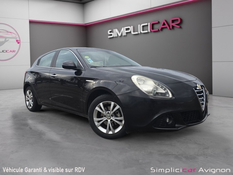 Alfa romeo giulietta 1.6 jtdm 105ch distinctive suivi d'entretien aucun frais à prévoir - radars de recul... occasion...