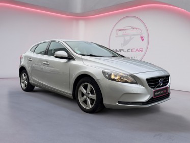 Volvo v40 d2 120 momentum - caméra de recul occasion simplicicar orgeval  simplicicar simplicibike france