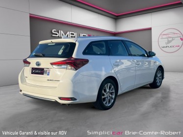 Toyota auris my17 hybride 136h tendance occasion simplicicar brie-comte-robert simplicicar simplicibike france