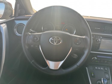 Toyota auris hybride 136h camera de recul occasion simplicicar orgeval  simplicicar simplicibike france