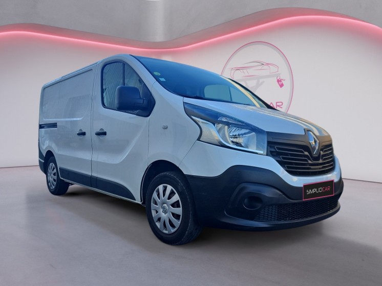 Renault trafic fourgon energy grand confort  1200 kg dci 125ch occasion simplicicar orgeval  simplicicar simplicibike france