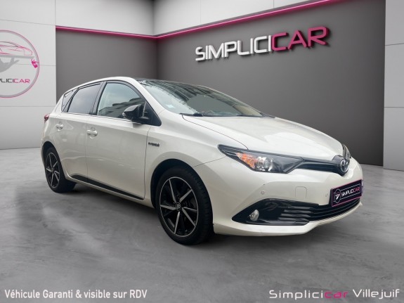 Toyota auris rc18 hybride 136h collection, radar de recul, garantie 12 mois. occasion simplicicar villejuif  simplicicar...