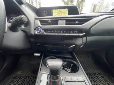 Lexus  ux250 250 f sport/camera de recul /boite auto/gps/virtual cockpit occasion champigny-sur-marne (94) simplicicar...