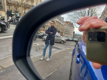 Toyota c-hr hybride my22 1.8l distinctive apple carplay occasion paris 17ème (75)(porte maillot) simplicicar simplicibike...