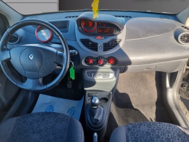 Renault twingo ii 1.5 dci 75 eco2 rip curl euro 5 clim vidange amortisseur 4pneus occasion avignon (84) simplicicar...