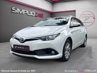 Toyota auris touring sports collection hybride 136h dynamic, garantie 12 mois, camera de recul, gps occasion simplicicar...