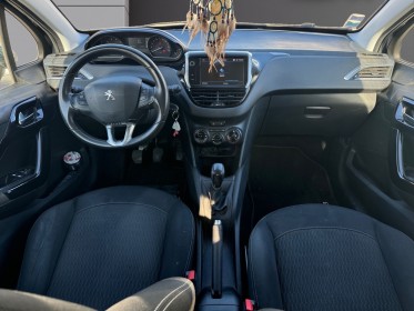 Peugeot 208 82ch - caméra de recul  carplay occasion simplicicar frejus  simplicicar simplicibike france